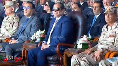 انفعال الرئيس السيسي في افتتاح مشروع 100 ألف فدان صوب زراعية ..والسبب !