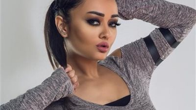 صور.. راندا البحيري تتألق فى جلسة تصوير شتوية 