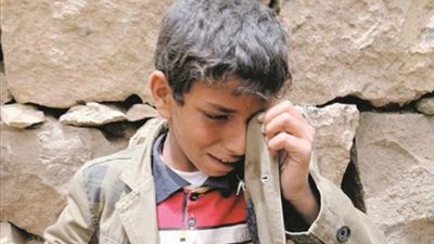 أطفال اليمن مقتولون وقاتلون .. كيف ذُبِحَت البراءة بين أصوات البنادق 