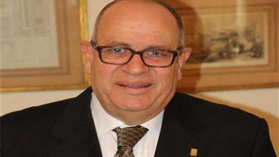 القضاء الإدارى يلزم الصيادلة باستلام أوراق ترشح كرم كردى على مقعد النقيب