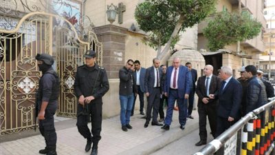 صور.. مساعد وزير الداخلية لغرب الدلتا ومدير أمن البحيرة يتفقدان خدمات تأمين الكنائس