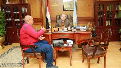 محافظ كفرالشيخ يتابع مشروع مصنع فصل الرمال السوداء بالبرلس