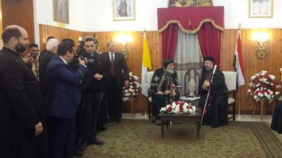 قداسة البابا تواضروس الثانى يهنئ الطائفة الكاثوليكية بالكريسماس