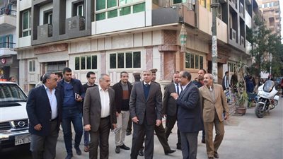 قبل رأس السنة.. محافظ المنيا ومدير الأمن يتابعان إجراءات تأمين الكنائس