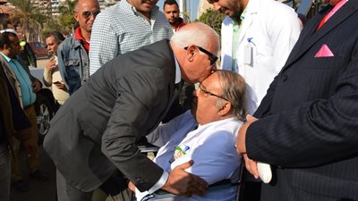 محافظ بورسعيد يفتتح مستشفى الرحمة فى اليوم الرابع لاحتفالات العيد القومي