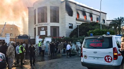 فيديو.. لحظة استهدف مقر وزارة الخارجية الليبية