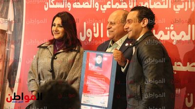 صور .. تكريم الأطباء المتطوعين في مبادرة المجتمعات الصحية 