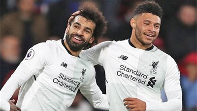 رد فعل محمد صلاح على عودة زميله المصاب