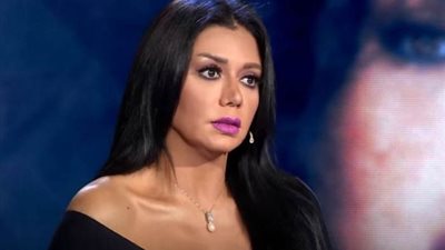 بعد البكيني والهوت شورت.. هكذا كان احتفال رانيا يوسف بالكريسماس 