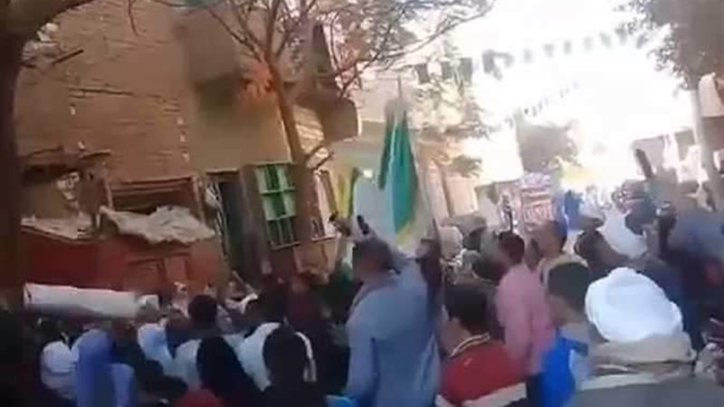 استخراج جثة أحد الأهالي