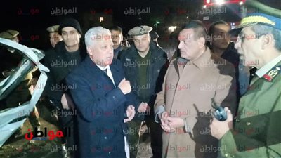 فتح الطريق الزراعى بعد إزالة آثار حادث تصادم تريلا مع ميكروباص بدمنهور