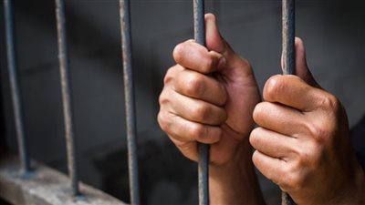 ضباط الخانكة يحكمون السيطرة على تاجر بانجو .. التفاصيل 