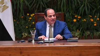 الرئيس السيسي يتفقد محور روض الفرج وهضبة الأهرام.. فجرا