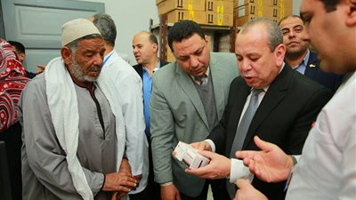 محافظ كفر الشيخ يناشد الأهالي المشاركة في مبادرة 100 مليون صحة