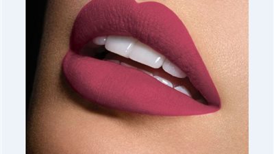 لو شفايفك مشققة.. وصفات طبيعية تخلصك من مشاكل الشفاه لـ 2019