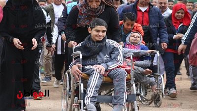 صور.. ذوي الاحتياجات الخاصة يشاركون في مبادرة 