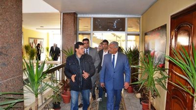 وزير الشباب يصل السويس لتفقد المنشآت الرياضية