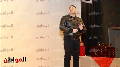 صور.. مجد القاسم يحيي احتفالية التفوق بنقابة الصحفيين