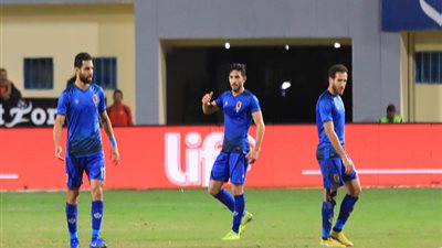 أيمن أشرف يزور الشباك بعد غياب 295 يومًا