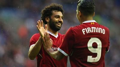 زكريا ناصف مشيدا بـ محمد صلاح:  ما فعله مع فيرمينو لفتة إنسانية رائعة