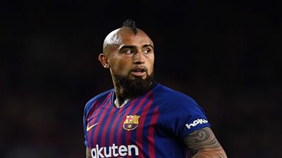 فيدال: أستعد للتتويج بدوري أبطال أوروبا مع برشلونة