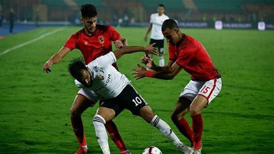 الجونة يطلب 3 لاعبين من الأهلي