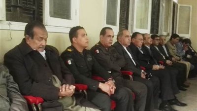 محافظ الشرقية يؤدي واجب العزاء في وفاة مدير عام المكتب الفني