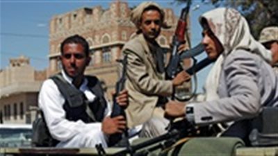 مصادر يمنية: إصابة قيادي حوثي ومقتل شقيقه في حجة 