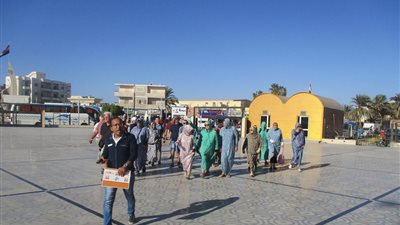 تزامنا مع أعياد الميلاد.. توافد السائحين لزيارة مسجد الميناء الكبير بالغردقة
