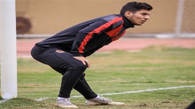 محمد شريف يغيب عن مران الأهلي