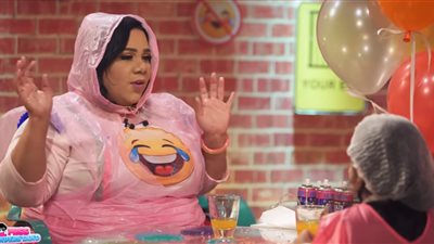 فيديو.. شيماء سيف تعذب طفلة في ميس اندرستاند