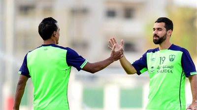 فيديو جراف.. أرقام واحصائيات عبدالله السعيد مع الأهلي السعودي قبل الانتقال لبيراميدز
