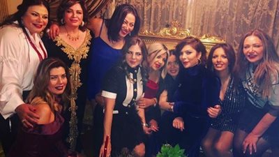 فيديو وصور| ليلى علوي تحتفل بعيد ميلادها الـ57 بهذه الطريقة