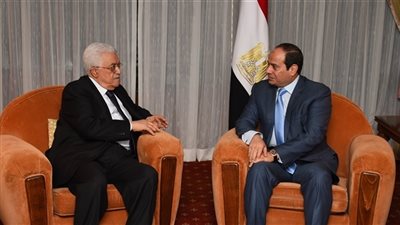 صور | لقاء بين السيسي وعباس لتقوية العلاقات المصرية الفلسطينية 