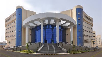 استئصال ورم بالكلية اليمنى لمريض بمستشفى كفر الشيخ الجامعي