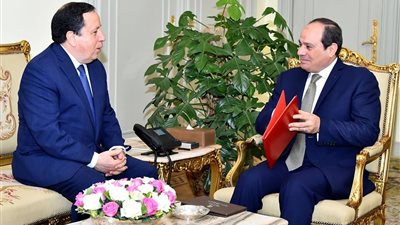 السيسي يستقبل وزير خارجية تونس بقصر الاتحادية 