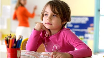 وسط  إرهاق المذاكرة .. كيف تحسنين صحتك النفسية في الإمتحانات ؟