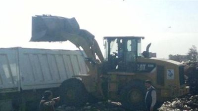 صور.. رفع 6428 م3 قمامة من مقالب عشوائية بالشرقية