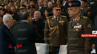 الرئيس يقف دقيقة حداد على شهيد حادث أمس في افتتاح مسجد الفتاح العليم وكاتدرائية ميلاد المسيح