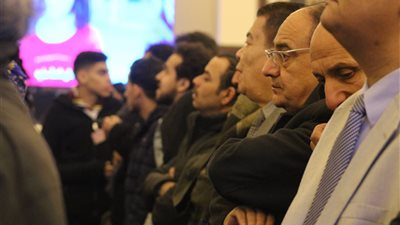 صور| التأهب يسيطير على الحاضرين قبل افتتاح كاتدرائية ميلاد المسيح