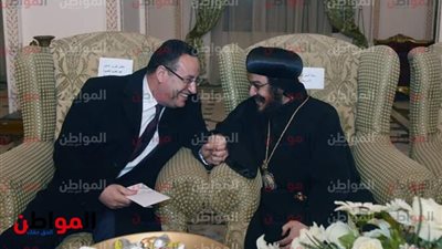محافظ الإسكندرية يهنئ الاقباط بعيد الميلاد المجيد داخل الكنيسة المرقسية 