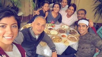 كواليس أبو العروسة.. رسائل هامة ومفيدة  للشباب