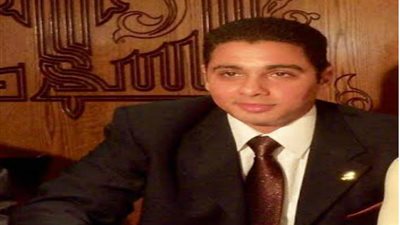 قيادات وزارة الداخلية تقدم العزاء في الرائد الشهيد مصطفى عبيد