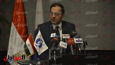 طارق الملا: أسعار بنزين 90 و80 والسولار ثابتة لانتهاء السنة المالية