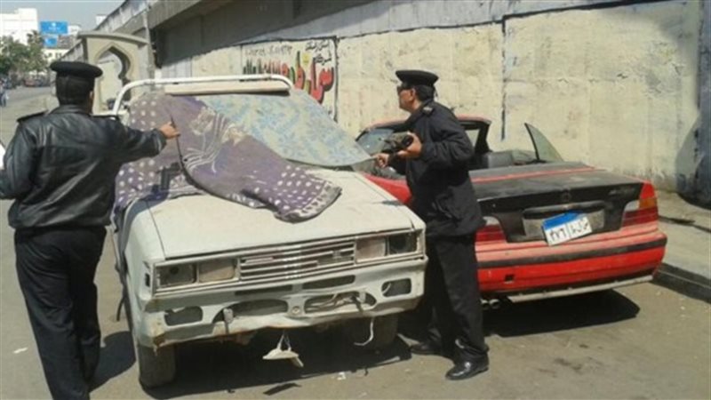  سيارة ودراجة بخارية