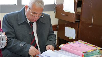 صور.. وكيل تعليم البحيرة يحيل موجة للتحقيق.. والسبب!!