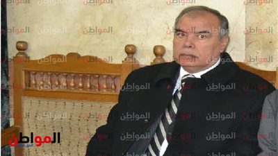 صور| وكيل الهيئة الوطنية للصحافة يحضر عزاء والدة جمال الشاعر 