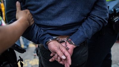 القبض على عاطلين بحوزتهما حشيش في شبرا الخيمة 