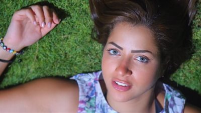 بعد فضيحة مني فاروق وشيماء الحاج .. معلومات صادمة عن ممثلة الاب الروحي