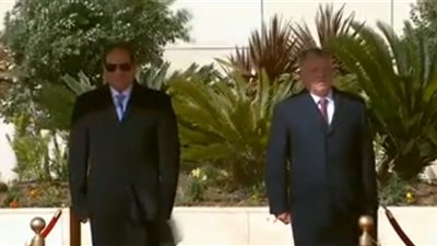 شاهد لحظة وصول الرئيس السيسي إلى الأردن 
